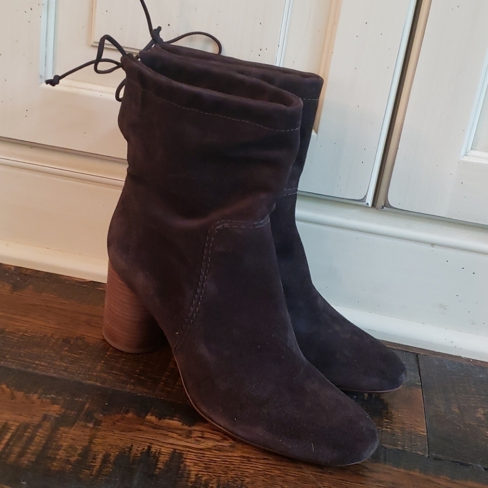 Madewell The Neva Foldover Boot in Suede

K4971